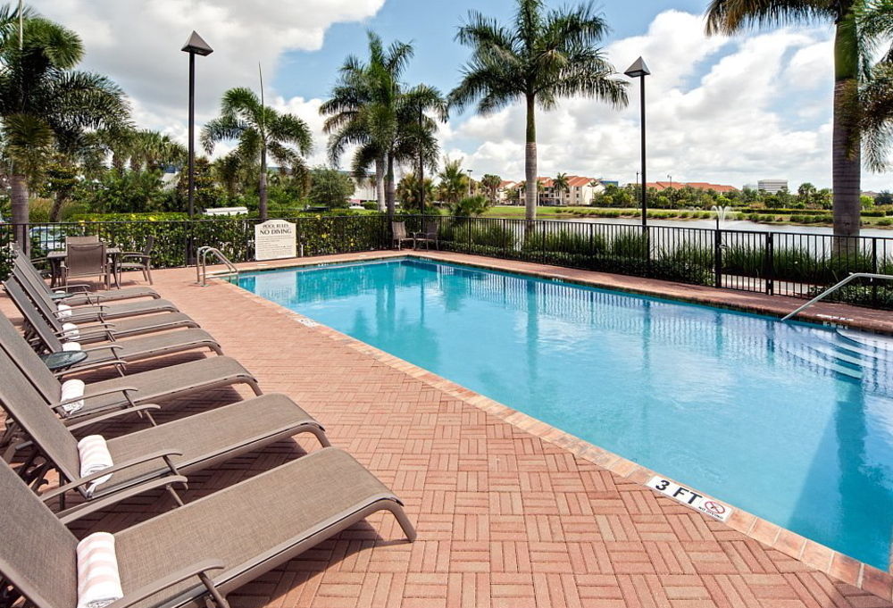 Hawthorn Extended Stay By Wyndham West Palm Beach Exterior photo